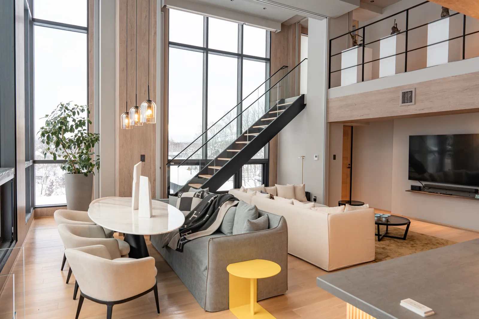 HANAZONO PENTHOUSE
